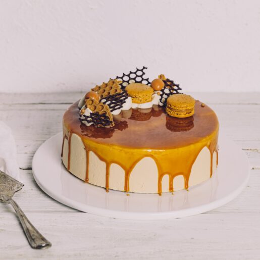 Deliciously Honeycomb Caramel Cake